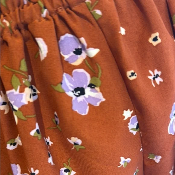 Floral Rust Women's Top - Picture 4 of 6